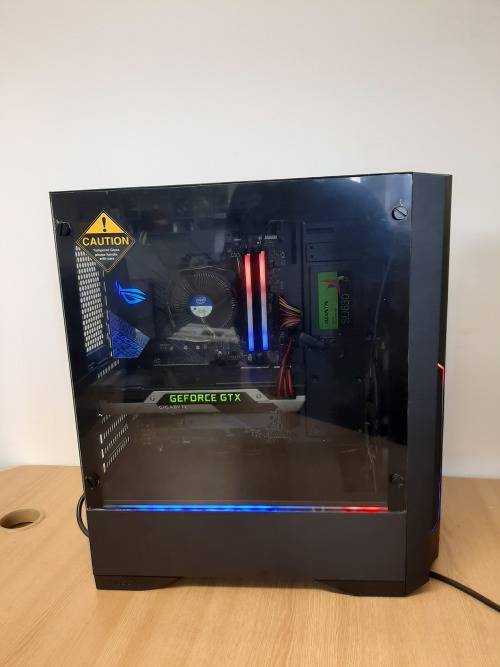 GAMING PC - I5 8600k / ASUS STRIX MB / 16GB  RAM / GTX 1060 6G / 512GB SSD / 500GB HDD / WIN 10